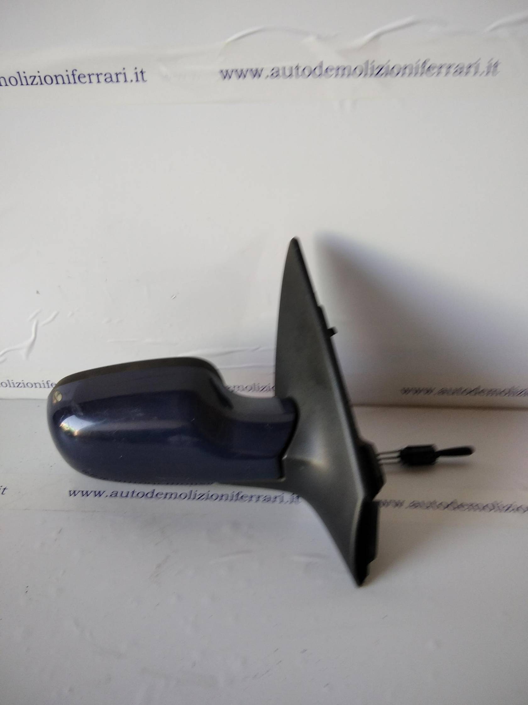 Retrovisore est. dx.